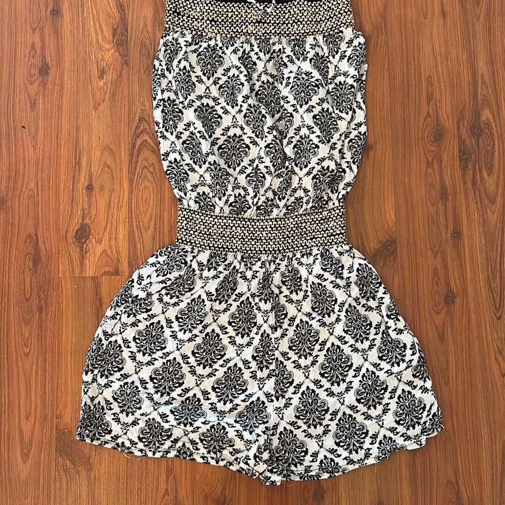 Cute bohemian shorts ￼jumper with sequins beach cover-up. S